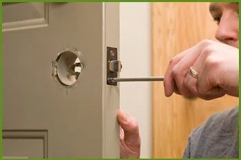 Neighborhood Locksmith Services San Antonio, TX 210-740-0043 - 13-lock-replace