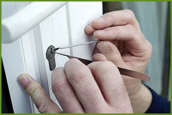 Neighborhood Locksmith Services San Antonio, TX 210-740-0043 - 3-cheap-locksmith-near-me