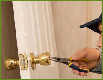 Neighborhood Locksmith Services San Antonio, TX 210-740-0043 - 4-fast-locksmith